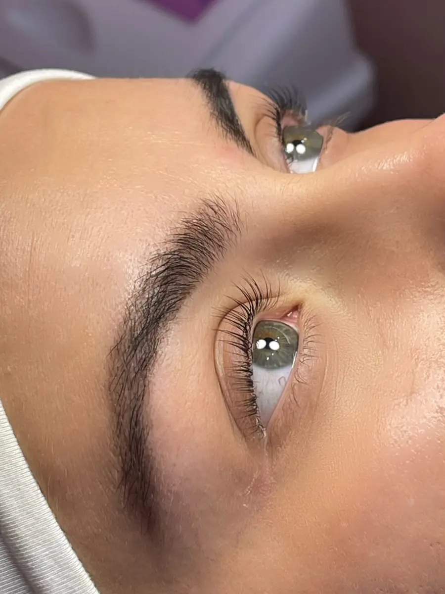 Brow lamination and lash detail